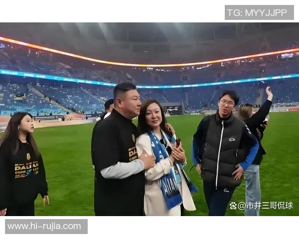 中超足球明星背后的女人们揭秘她们的爱情与生活故事